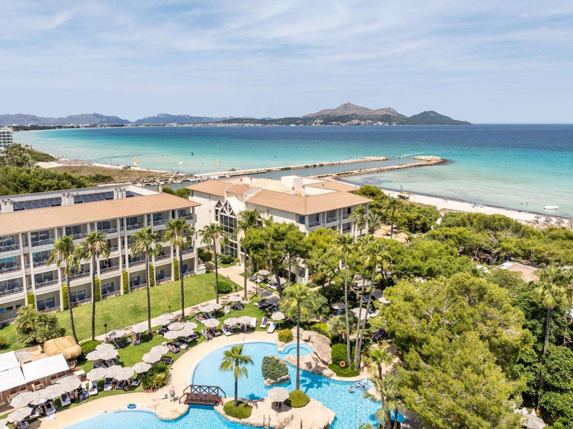 自然公园与水疗集团酒店 穆罗海滩 外观 照片 Aerial view of the resort