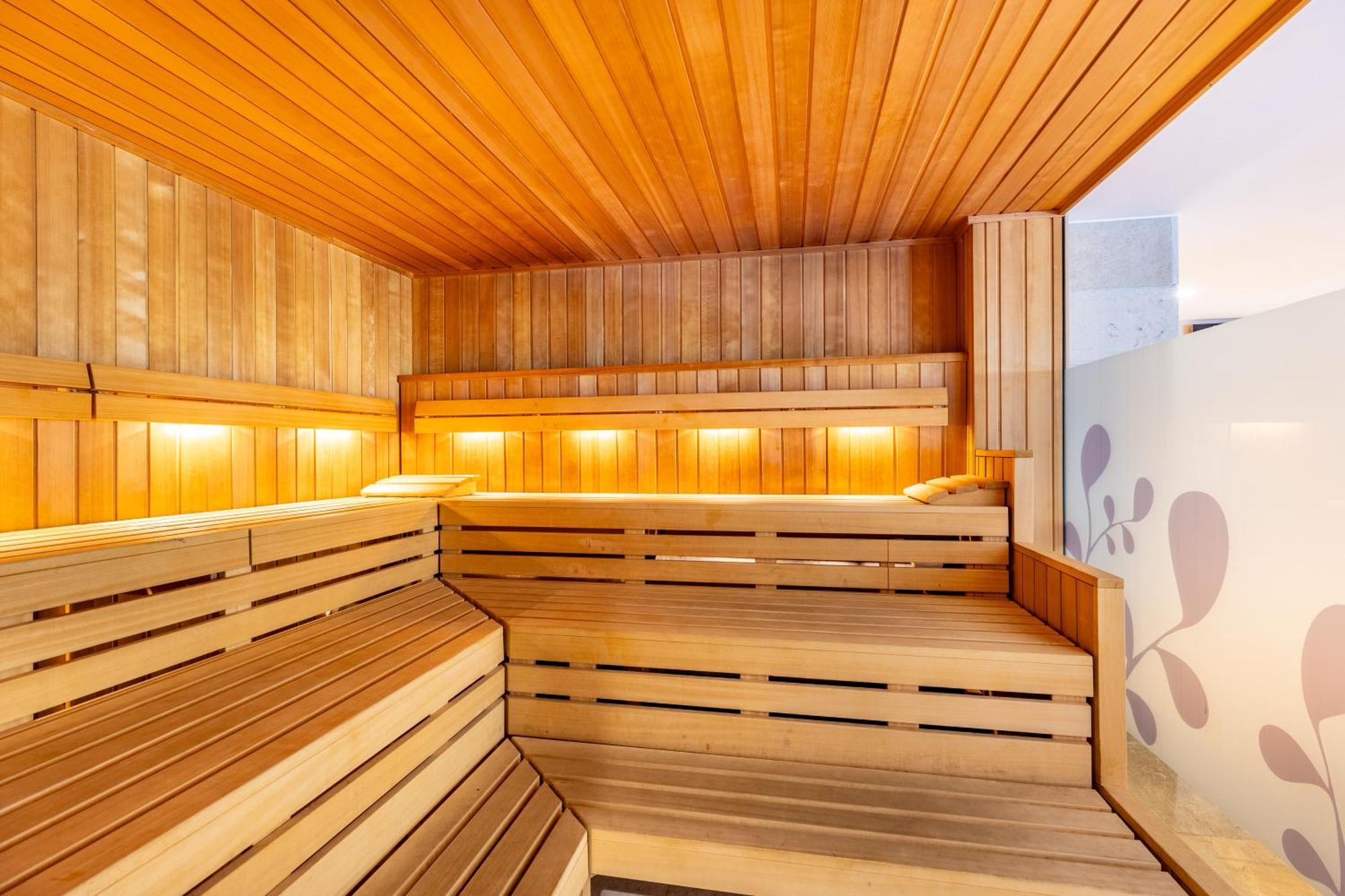 自然公园与水疗集团酒店 穆罗海滩 外观 照片 A modern Finnish sauna