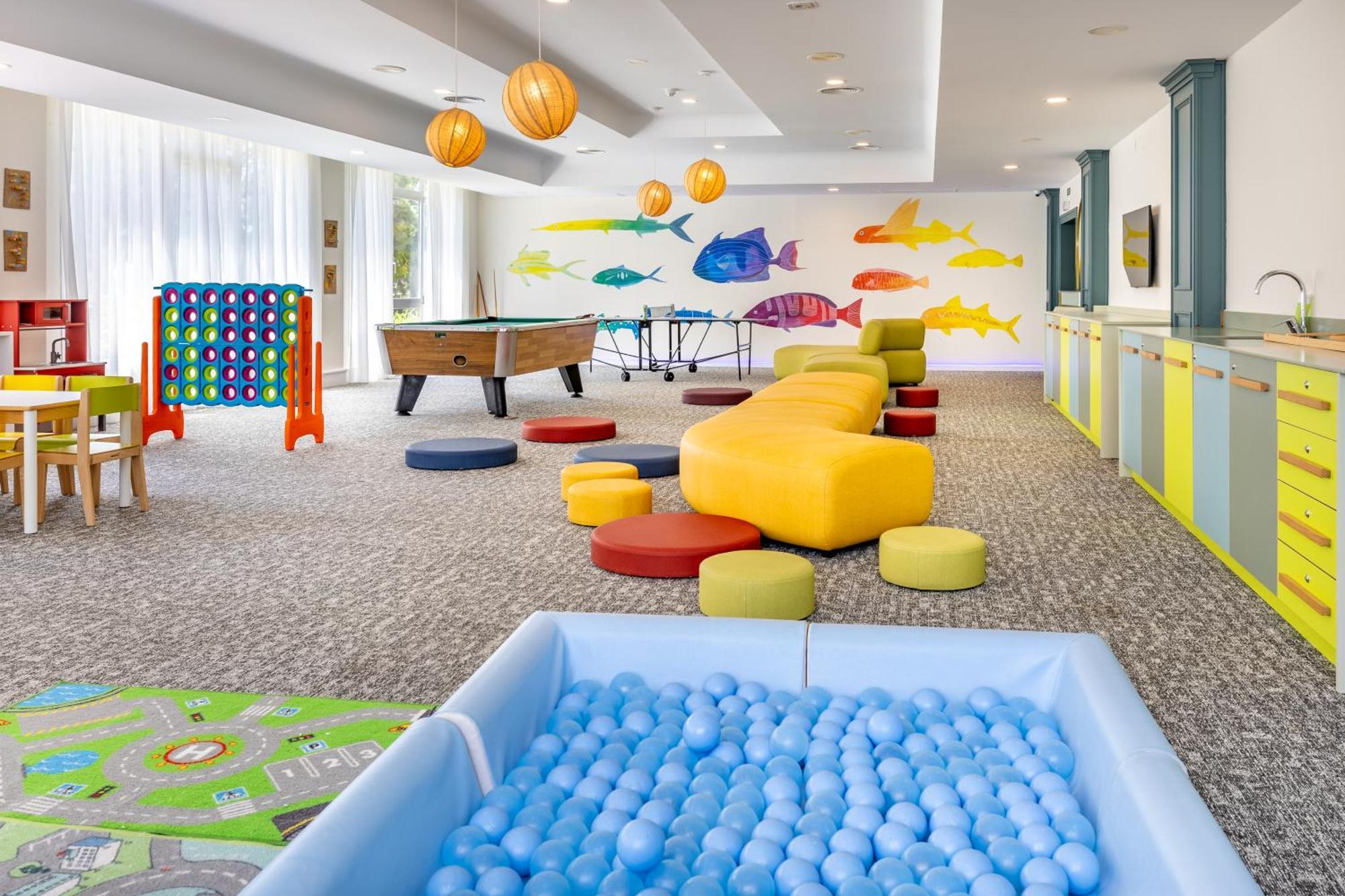 自然公园与水疗集团酒店 穆罗海滩 外观 照片 The children's playroom at the hotel